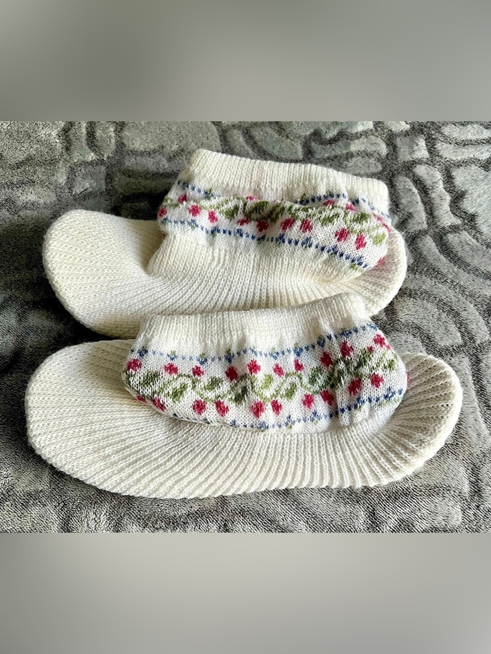 Dee Gee White Floral Cuff Knit Slipper Booties Size Medium 7-9